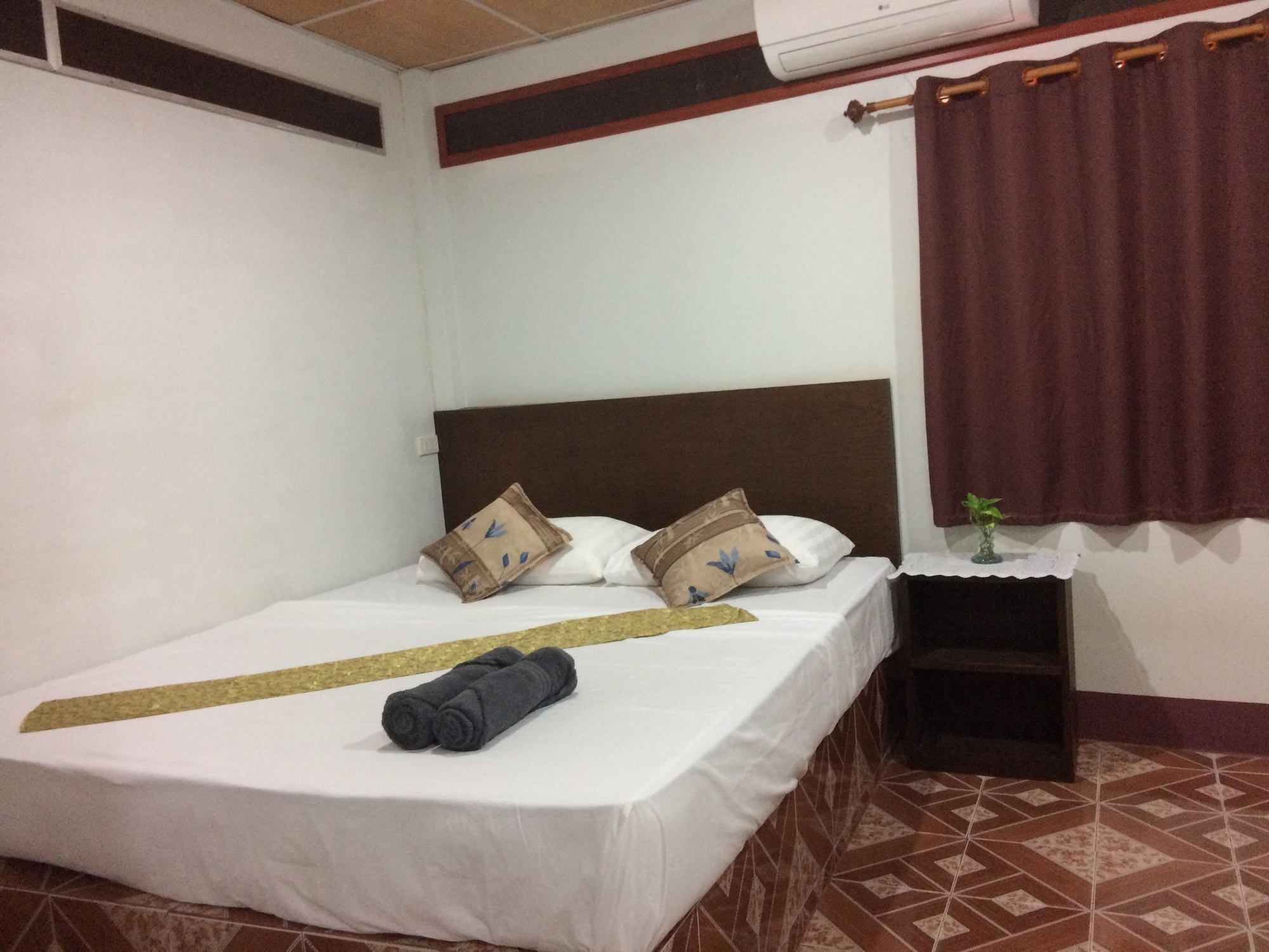 Hide-In House Hotel Ko Lanta Buitenkant foto